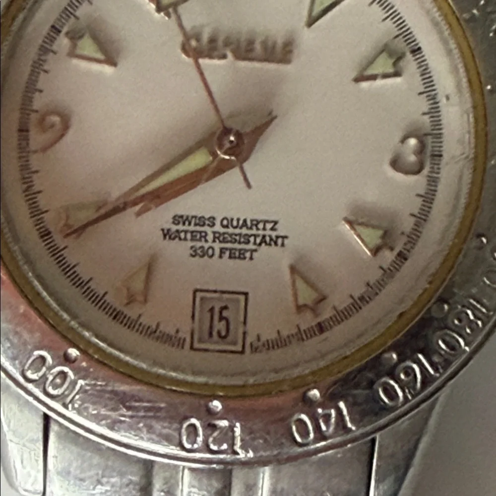 Vintage Geneve Stainless Steele Water Resistant Watch New Battery Swiss Quartz